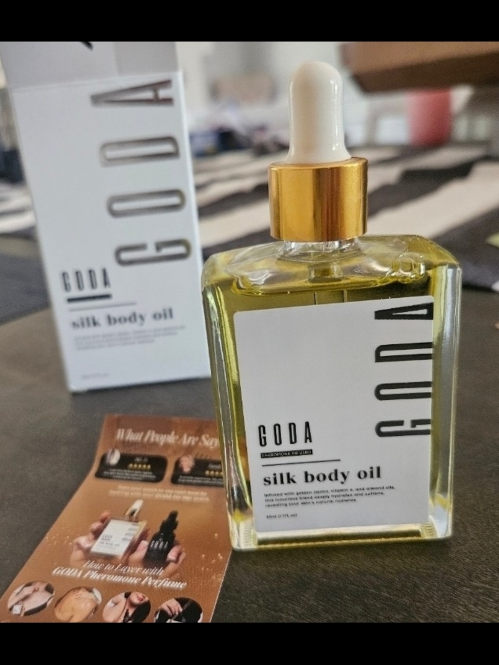 Silk Body Oil — Hydrating White Body Oil - Picture 4 of 5